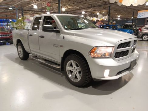 Used 2017 RAM 1500 Express w/ Express Value Package image 4