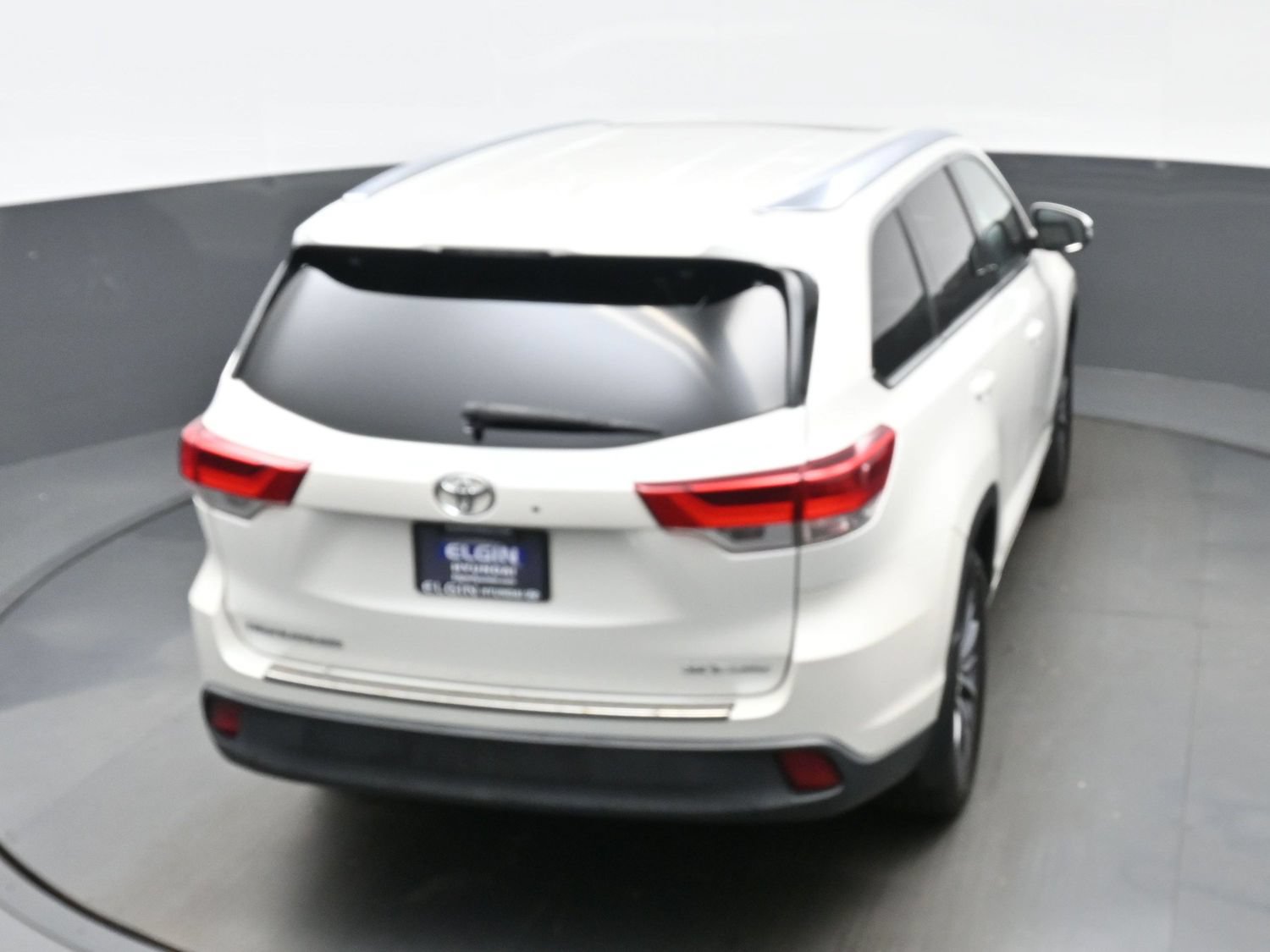 Used 2017 Toyota Highlander XLE AWD/4WD image 40