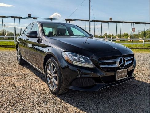 Used 2018 Mercedes-Benz C 300 4MATIC Sedan image 3
