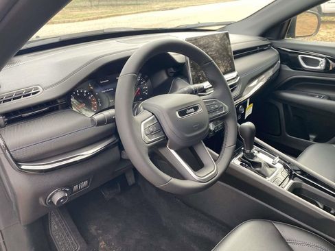 New 2026 Jeep Compass Latitude image 15