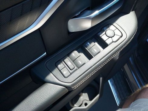 New 2026 RAM 2500 Big Horn AWD/4WD image 19