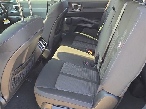 New 2026 Kia Sorento LX image 17