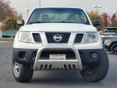 Used 2013 Nissan Frontier S image 2
