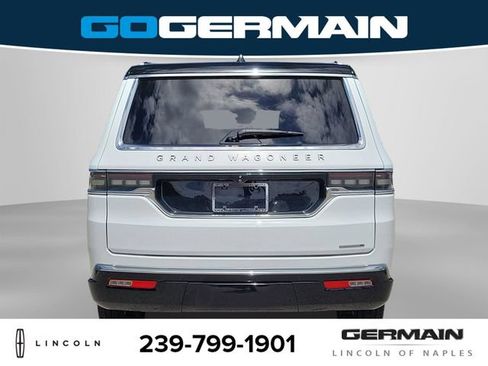 Used 2024 Jeep Grand Wagoneer L Series III AWD/4WD image 8
