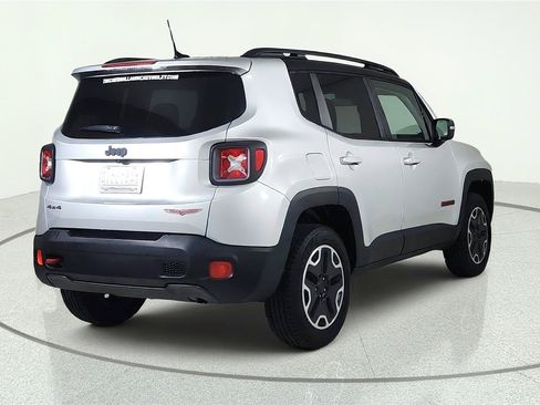 Used 2016 Jeep Renegade Trailhawk AWD/4WD image 6