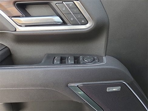 Used 2025 GMC Sierra 2500 SLT w/ Texas SLT Premium Package image 14