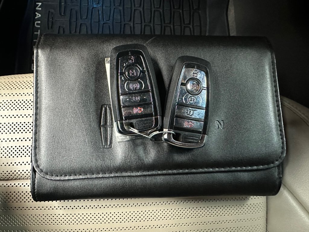 Used 2024 Lincoln Nautilus Reserve AWD/4WD image 39