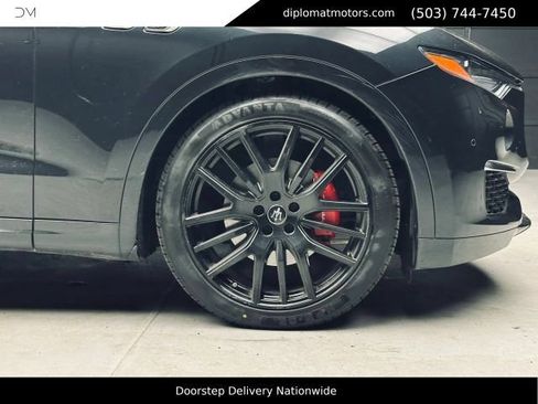 Used 2022 Maserati Levante GT AWD/4WD image 44