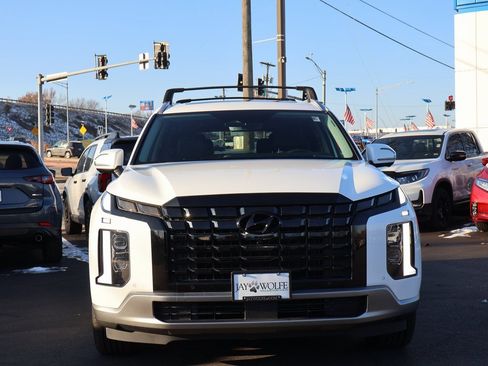 Used 2023 Hyundai Palisade Limited image 2
