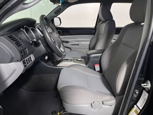 Used 2014 Toyota Tacoma 4x4 Double Cab w/ TRD Sport Package image 12