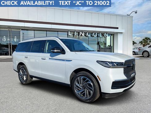 New 2026 Lincoln Navigator Reserve image 1