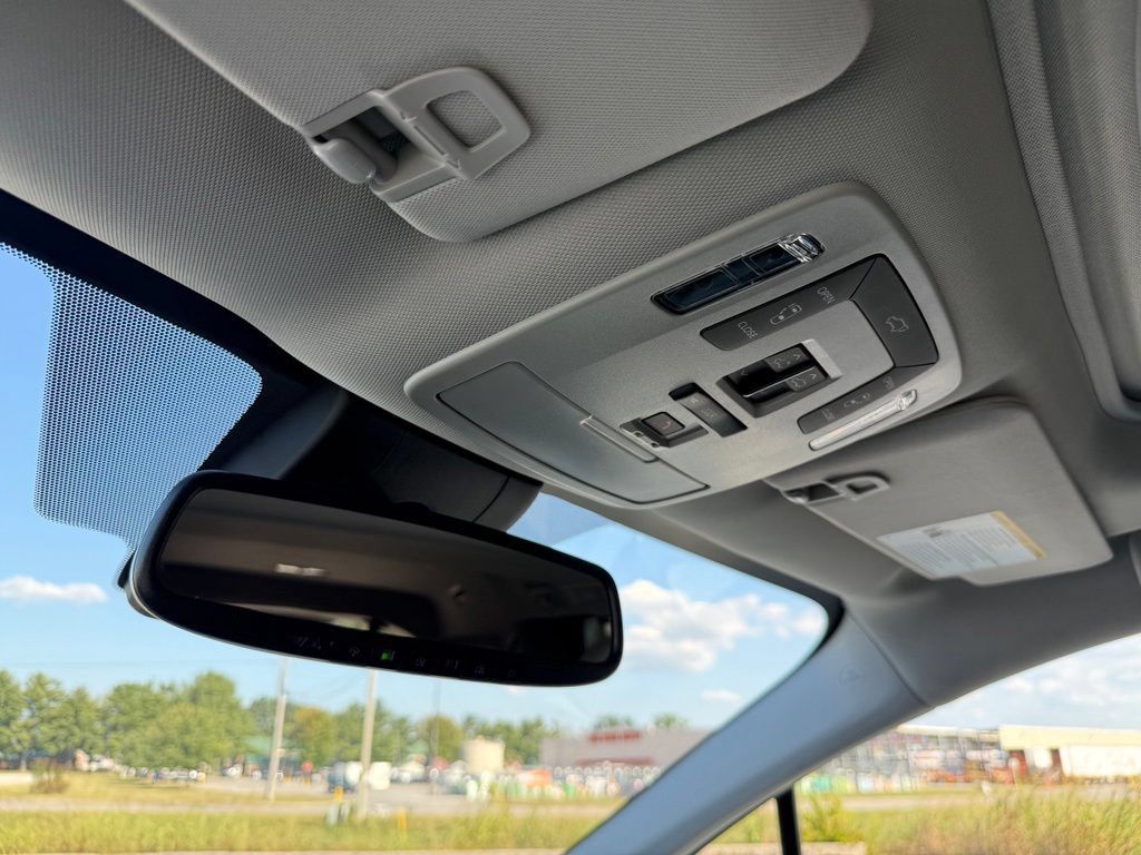 Certified 2026 Toyota Sienna XLE AWD/4WD image 31