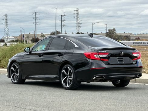 Used 2022 Honda Accord Sport image 6