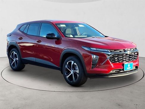 New 2026 Chevrolet Trax RS image 3