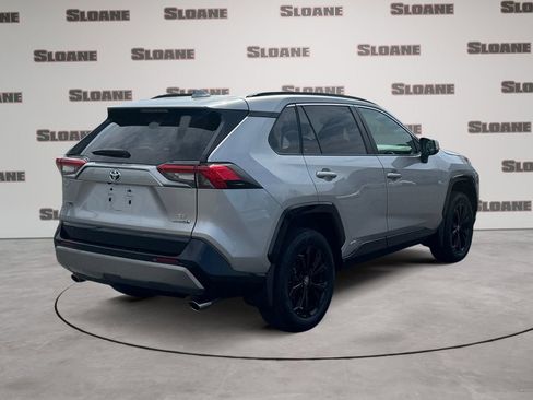 Used 2023 Toyota RAV4 SE image 5