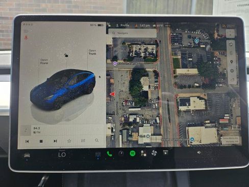 Used 2024 Tesla Model Y Long Range RWD image 40