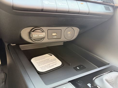 New 2026 Hyundai Elantra Sport FWD image 33