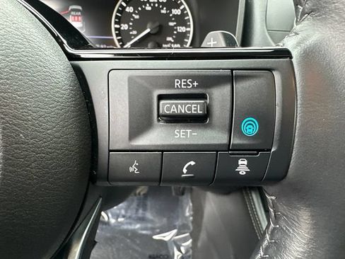 Used 2023 Nissan Rogue SL AWD/4WD image 33