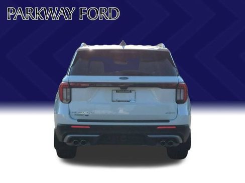 Used 2025 Ford Explorer Platinum w/ Ultimate Package AWD/4WD image 4