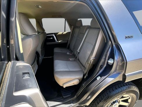 Used 2017 Toyota 4Runner SR5 AWD/4WD image 20