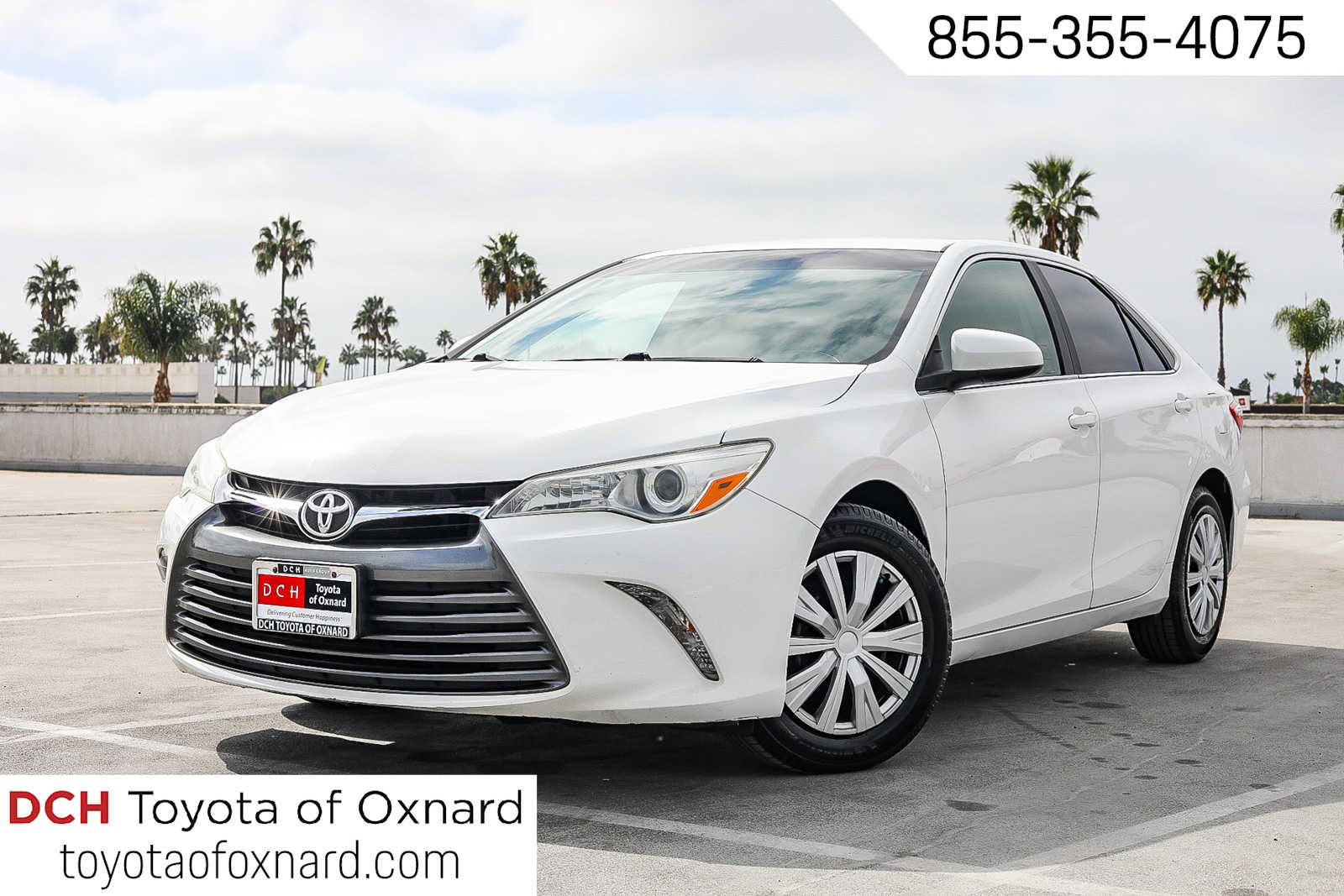 Used 2015 Toyota Camry LE FWD image 1