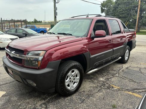 Used 2005 Chevrolet Avalanche Z71 w/ Preferred Equipment Group AWD/4WD image 10