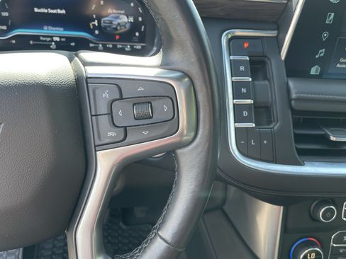 Used 2022 Chevrolet Tahoe Z71 w/ Luxury Package AWD/4WD image 24