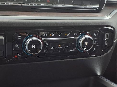 New 2026 GMC Sierra 2500 SLT image 8