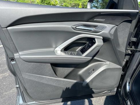 Used 2025 Audi Q5 Premium Plus w/ Premium Plus AWD/4WD image 11
