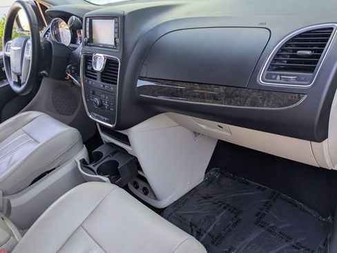 Used 2012 Chrysler Town & Country Touring w/ Entertainment Group #1 image 22