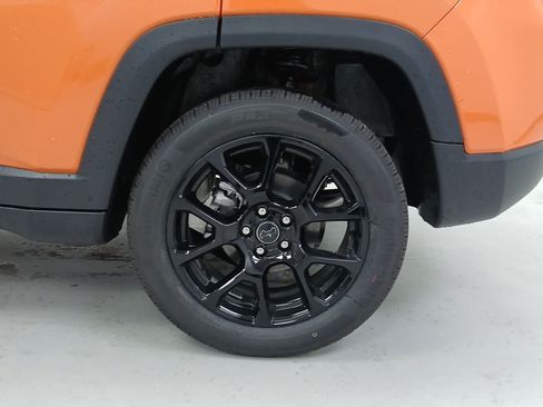 New 2026 Jeep Compass Latitude AWD/4WD image 14