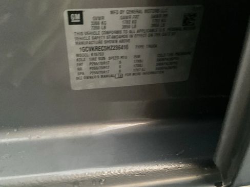 Used 2017 Chevrolet Silverado 1500 LT w/ All Star Edition image 28