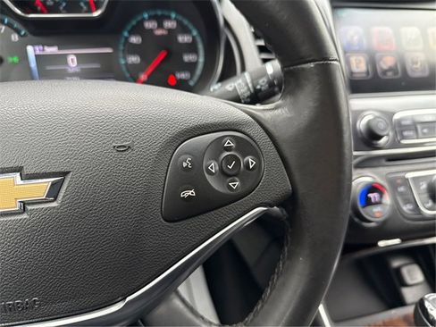 Used 2015 Chevrolet Impala LTZ image 32