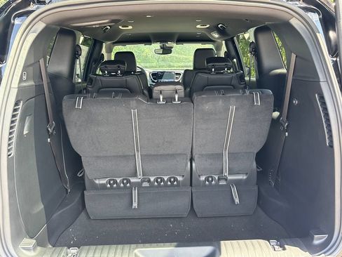 New 2027 Chrysler Pacifica Select FWD image 31