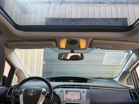 Used 2012 Toyota Prius Four image 15