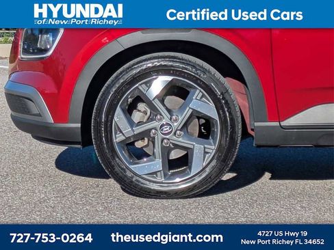 Certified 2024 Hyundai Venue Limited image 10