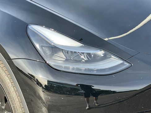 Used 2024 Tesla Model Y Long Range image 43