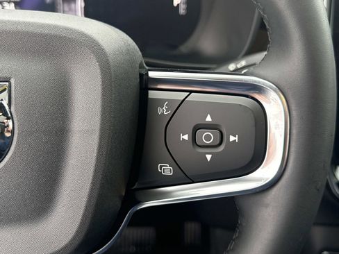 Certified 2024 Volvo C40 P8 Recharge Ultimate w/ Protection Package Premier image 28