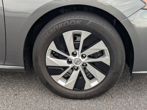 Certified 2025 Nissan Altima 2.5 S image 10