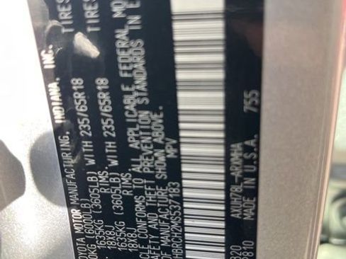 Used 2021 Toyota Highlander XLE image 27