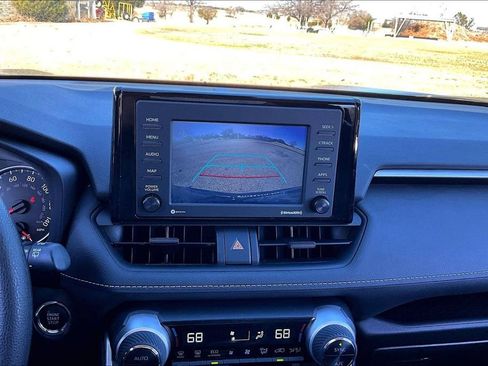 Used 2022 Toyota RAV4 XLE image 23