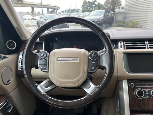 Used 2017 Land Rover Range Rover HSE image 10
