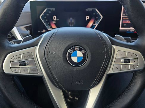 Used 2024 BMW X7 xDrive40i image 28