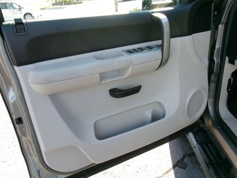 Used 2009 Chevrolet Silverado 2500 LT RWD image 8