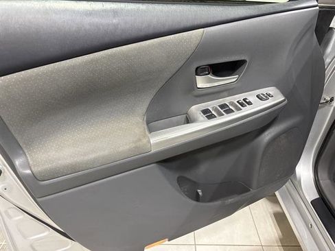 Used 2012 Toyota Prius V Two image 8