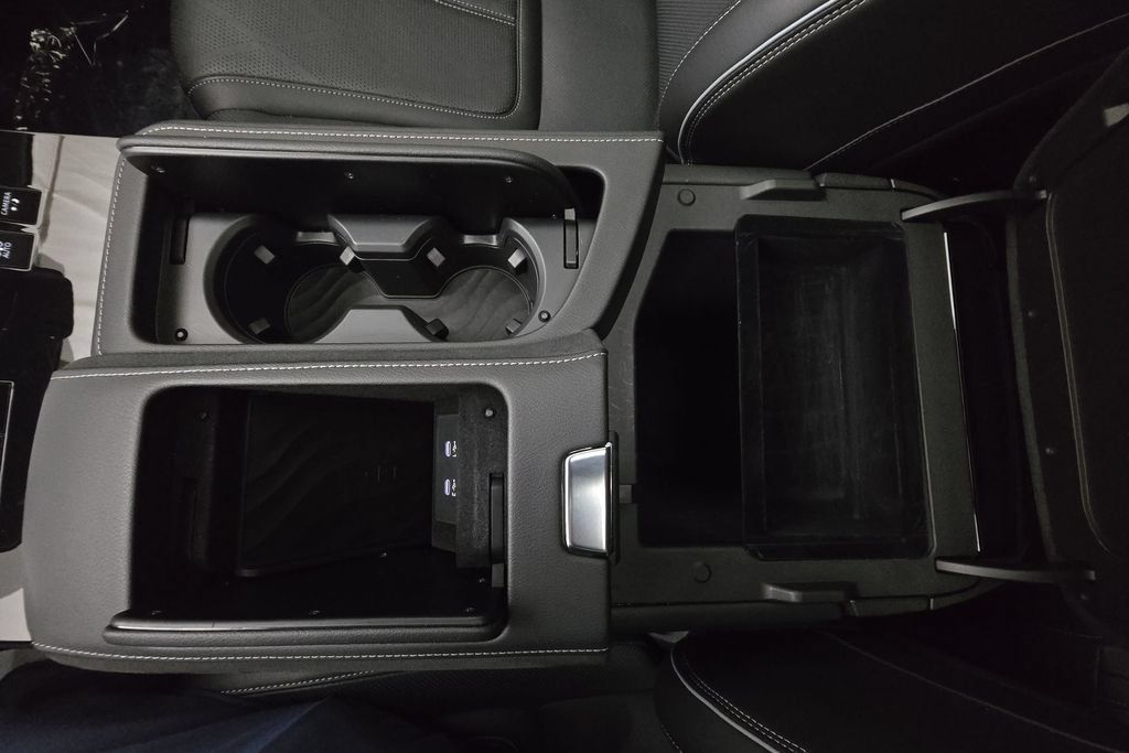 Used 2025 INFINITI QX80 Sensory AWD/4WD image 22