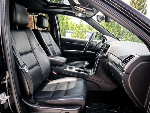 Used 2018 Jeep Grand Cherokee Limited AWD/4WD image 33
