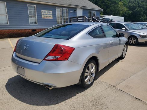 Used 2011 Honda Accord EX image 7
