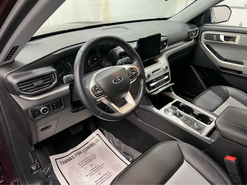 Used 2023 Ford Explorer XLT w/ Equipment Group 202A image 17