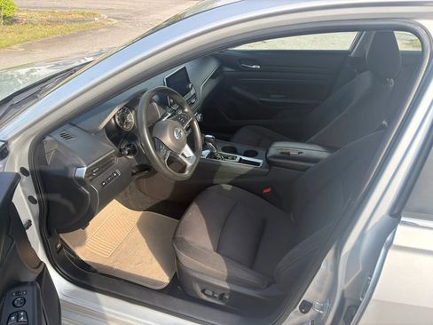 Used 2020 Nissan Altima 2.5 S FWD image 5